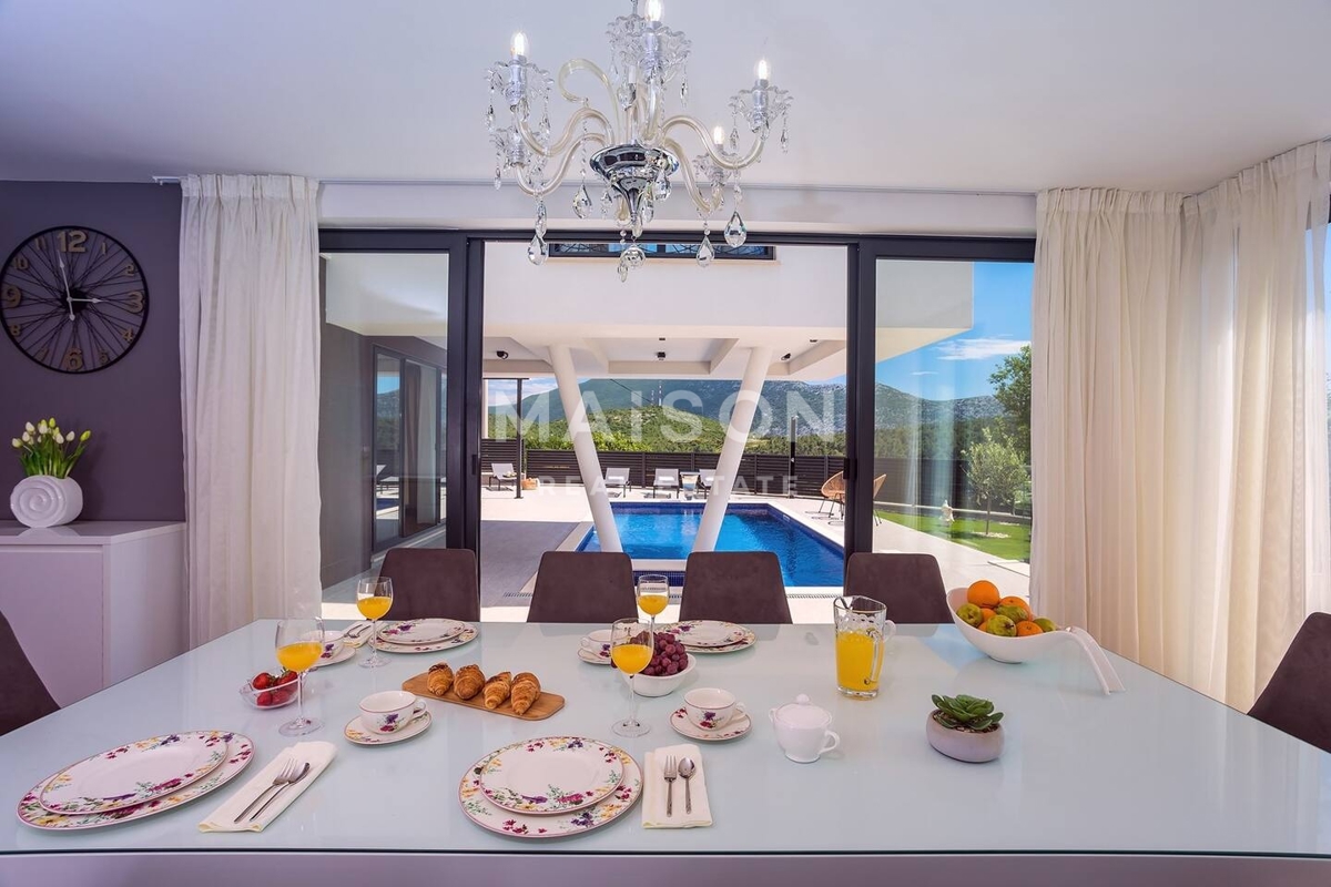 Villa Gata, Omiš, 320m2