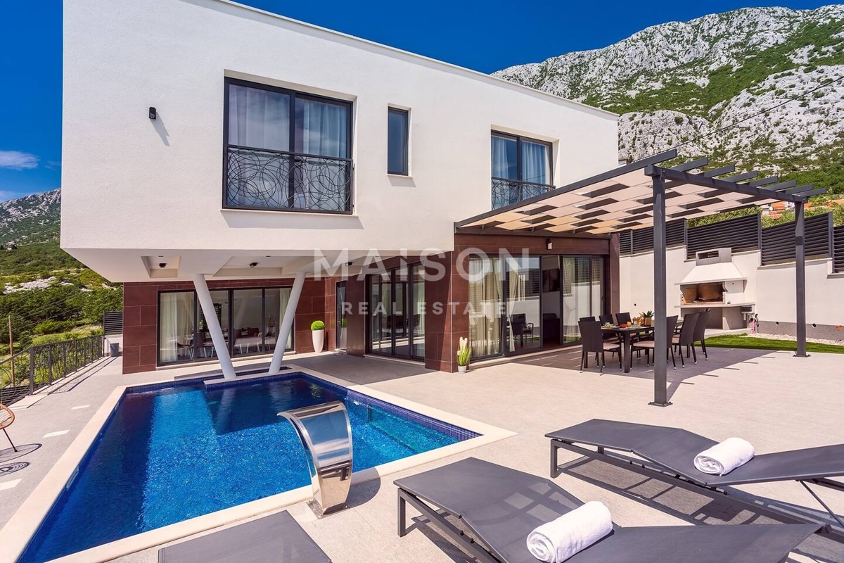 Villa Gata, Omiš, 320m2
