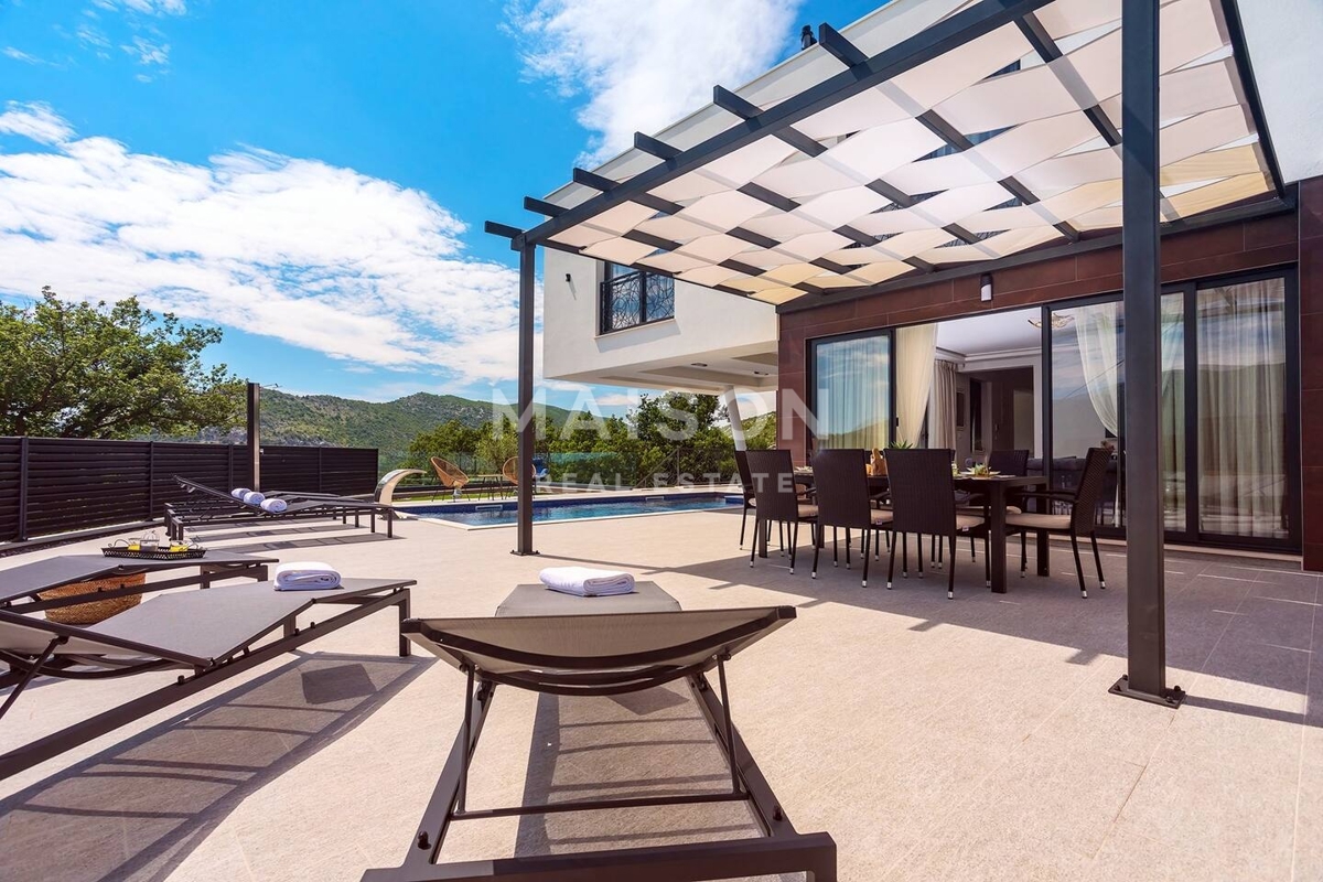 Villa Gata, Omiš, 320m2