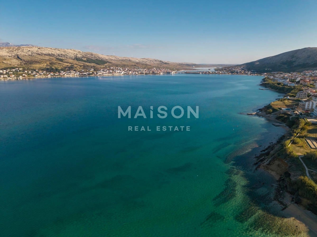 Appartamento con Tre Camere a Pag, a un Passo dal Mare – (A8)