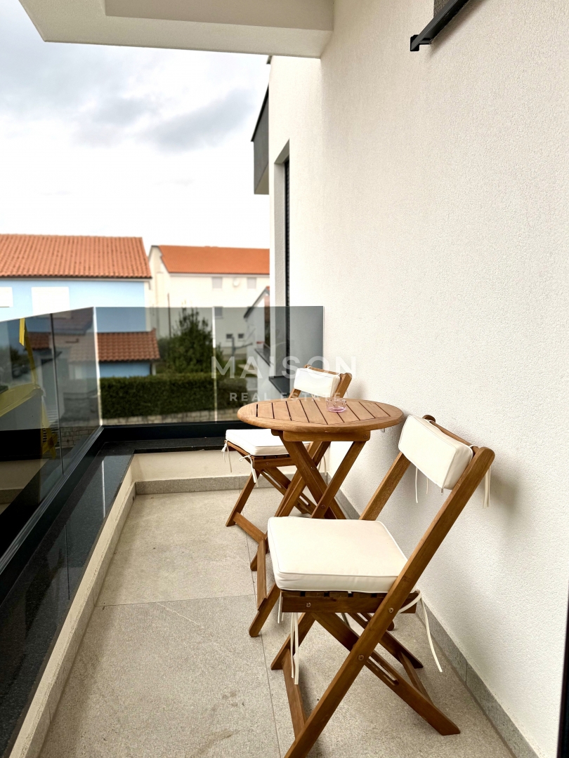 Malinska, casa bifamiliare con piscina
