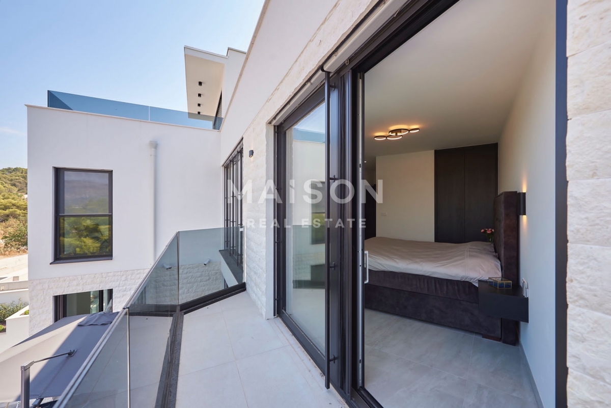 Villa Trogir, 370,09m2