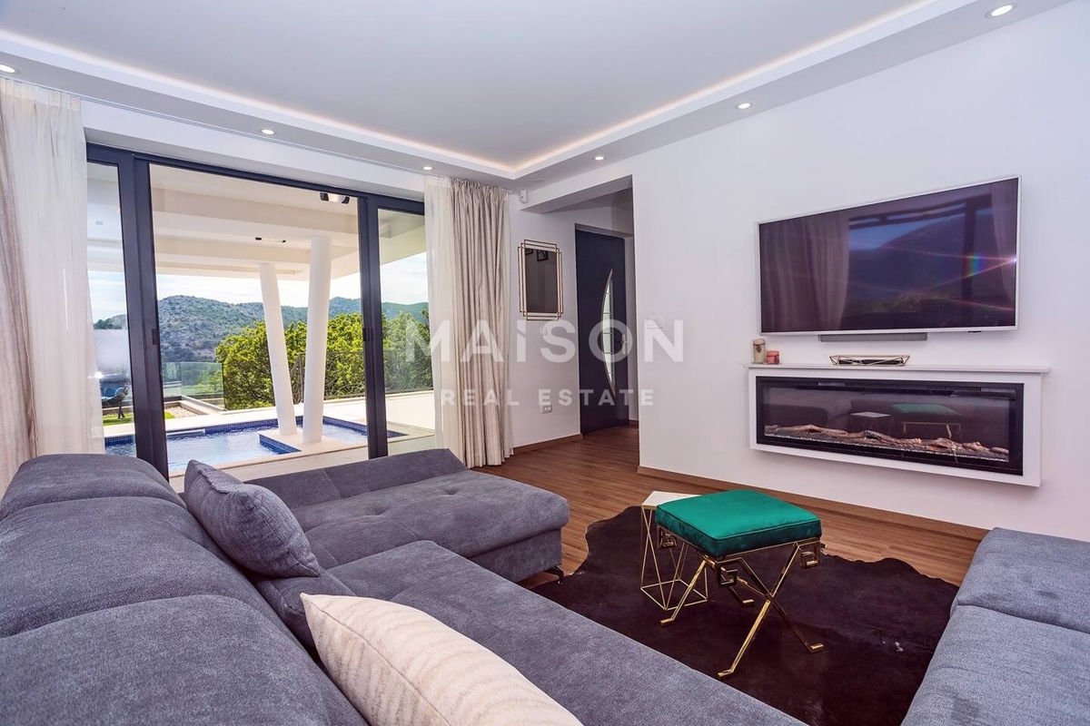 Villa Gata, Omiš, 320m2