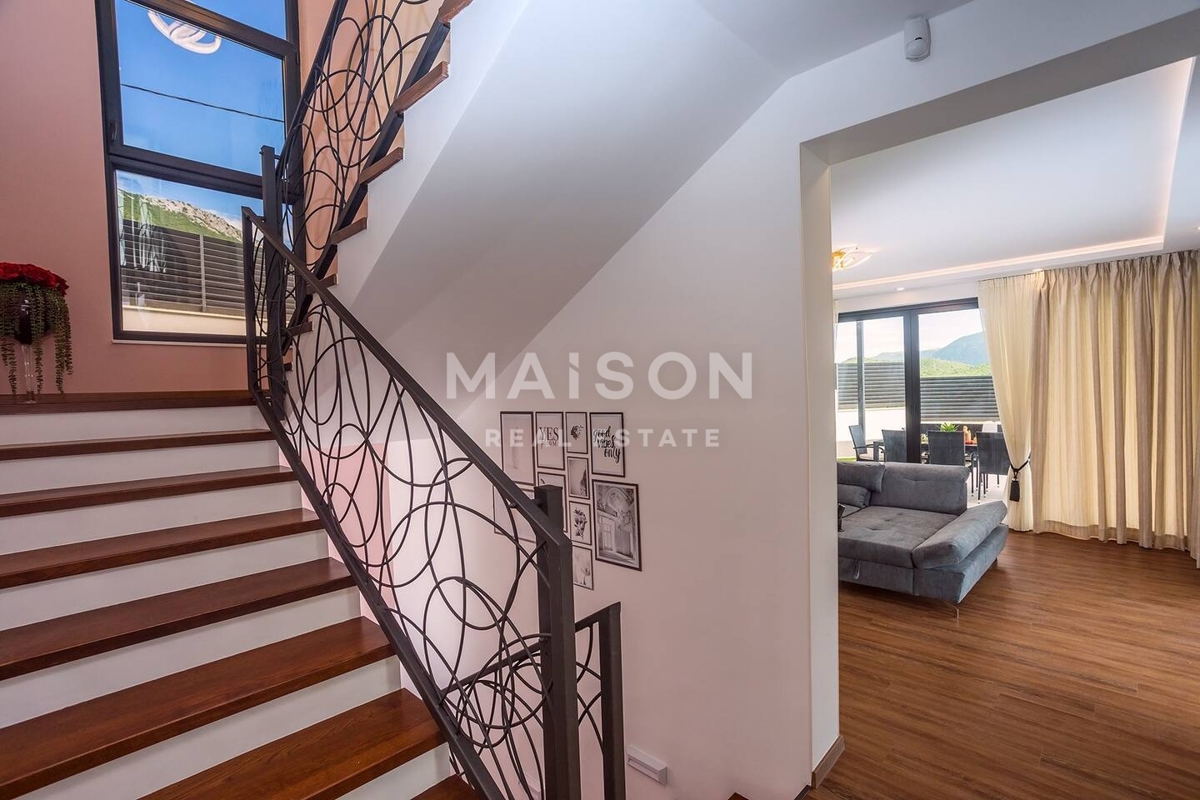 Villa Gata, Omiš, 320m2