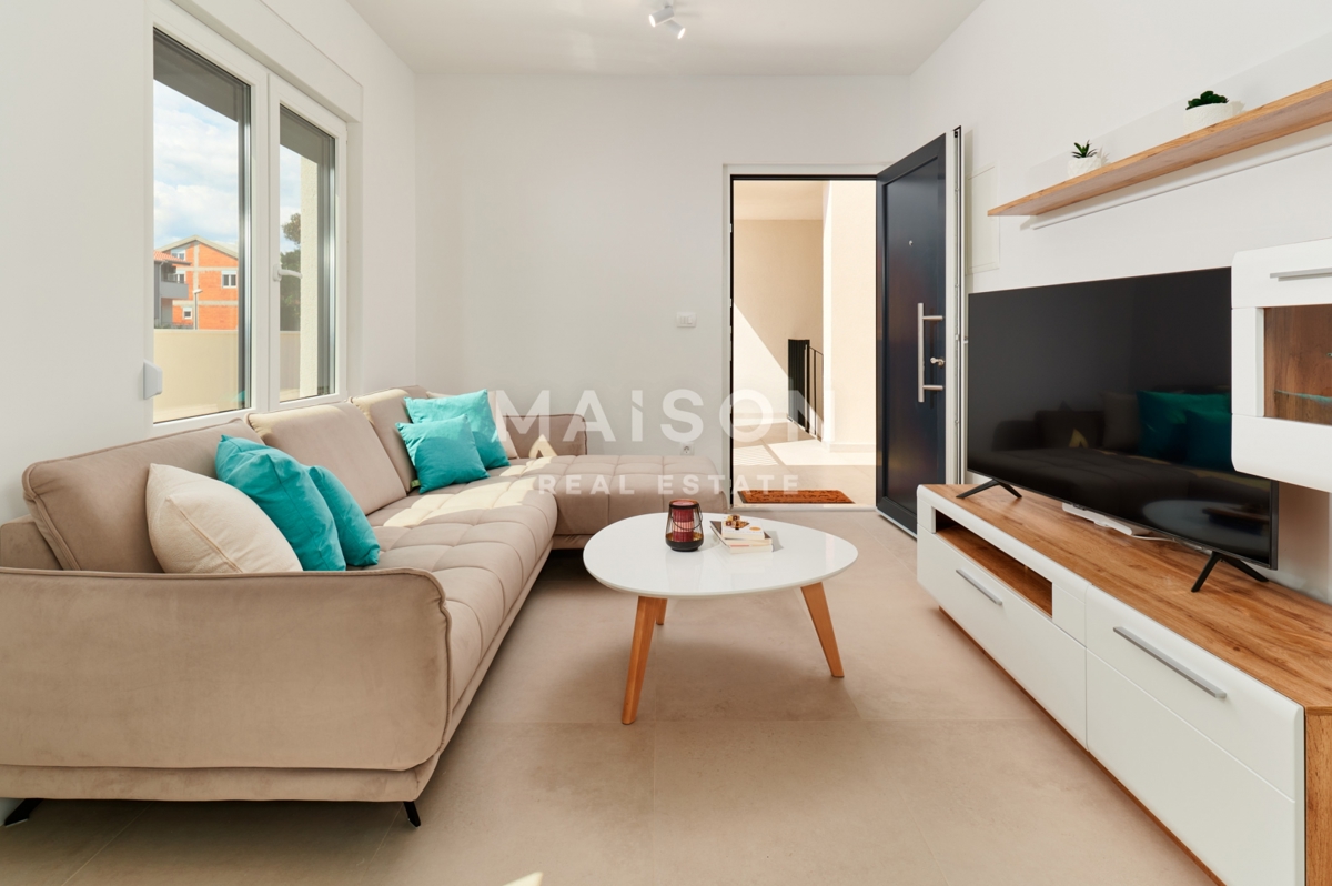 Villa Duće, Dugi Rat, 225m2