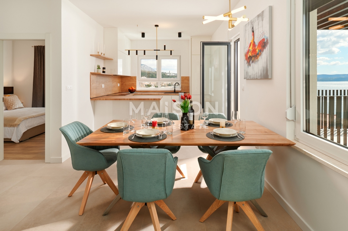 Villa Duće, Dugi Rat, 225m2