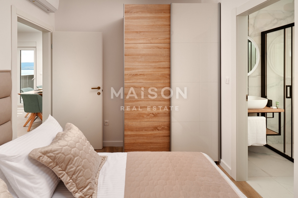 Villa Duće, Dugi Rat, 225m2