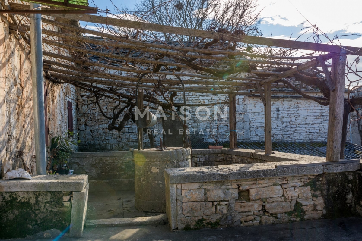 Casa Kršanci, Žminj, 313,15m2