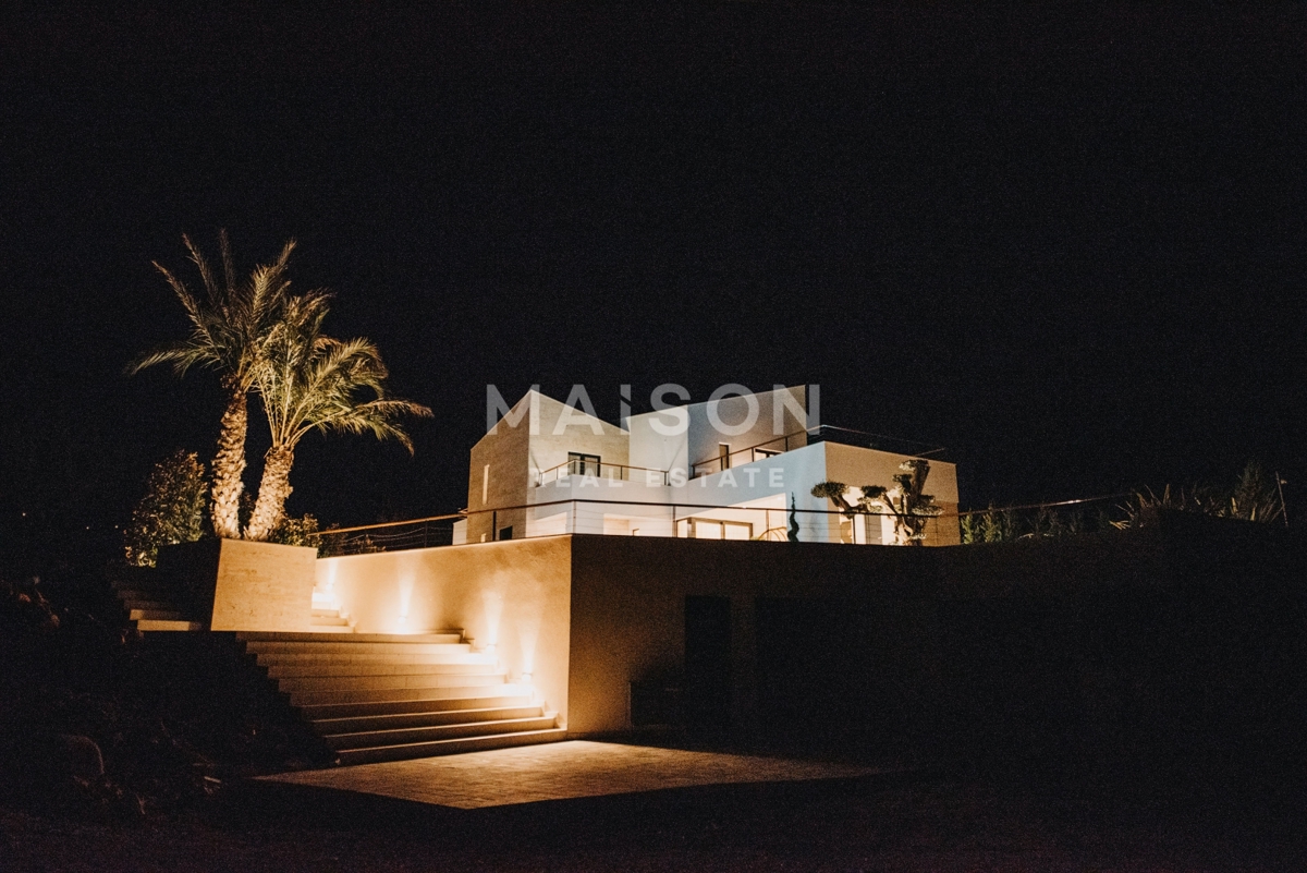 Isola di Krk, Malinska, villa di lusso con vista mare e piscina