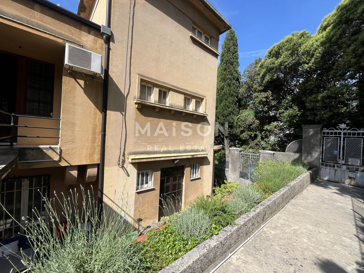 Villa Pećine, Rijeka, 465,78m2