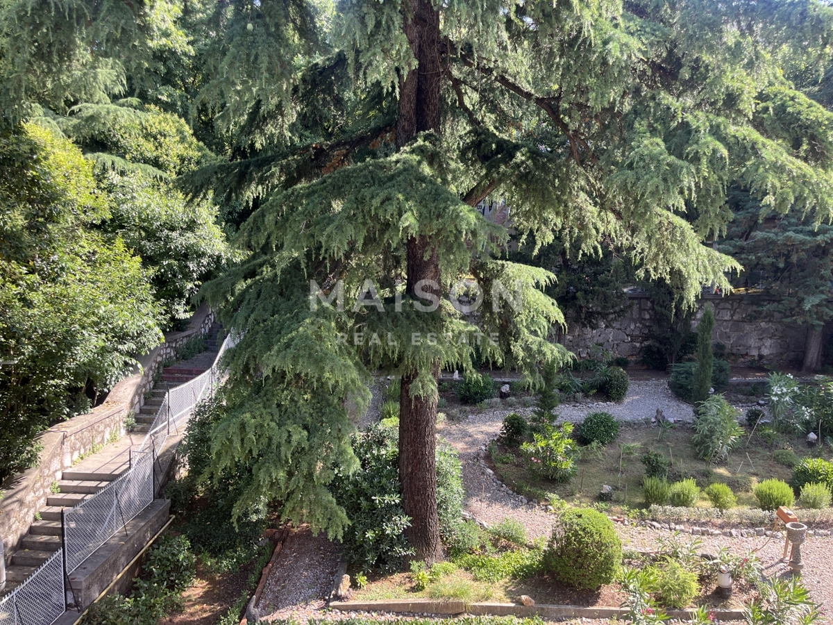 Villa Pećine, Rijeka, 465,78m2