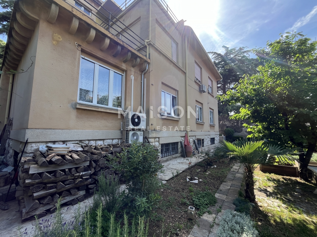 Villa Pećine, Rijeka, 465,78m2