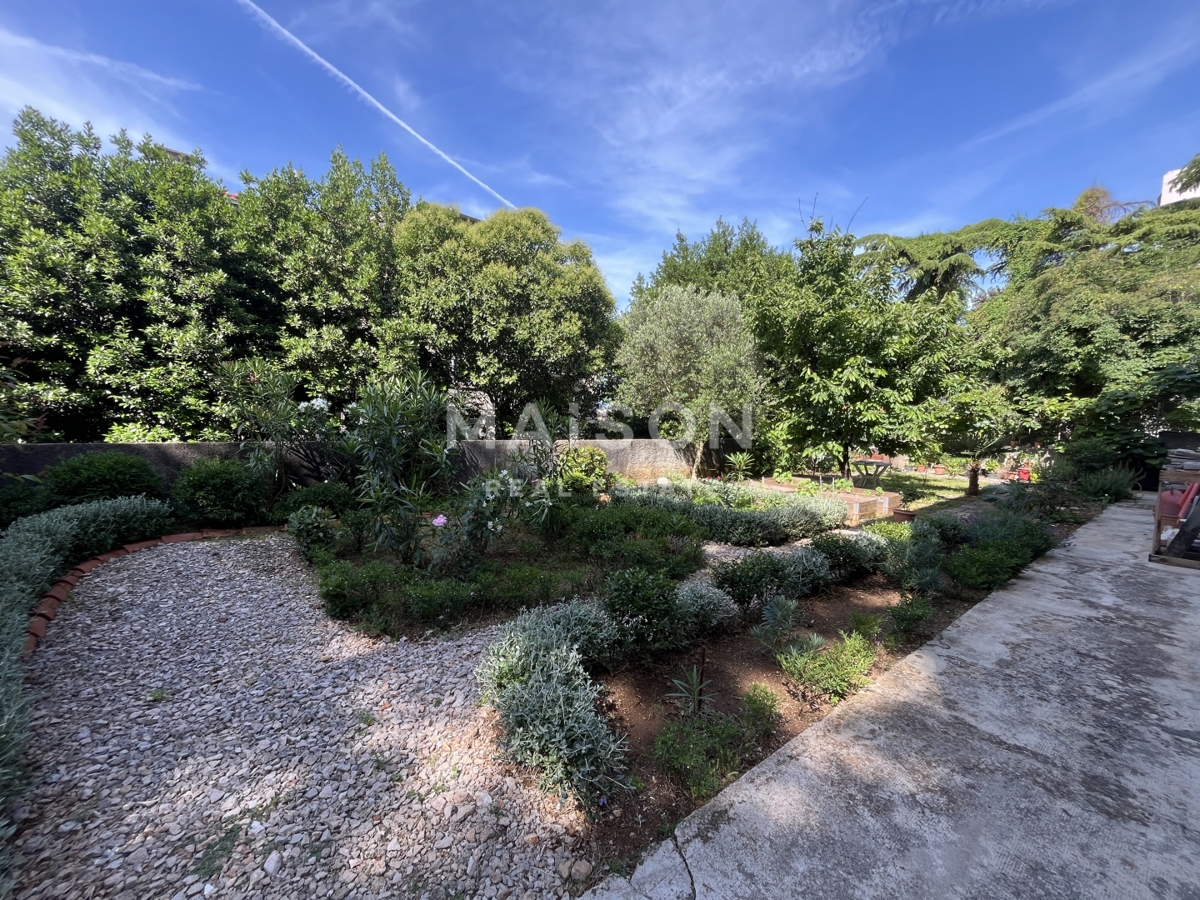 Villa Pećine, Rijeka, 465,78m2