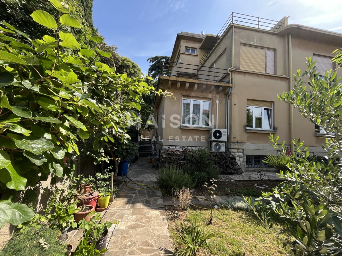 Villa Pećine, Rijeka, 465,78m2