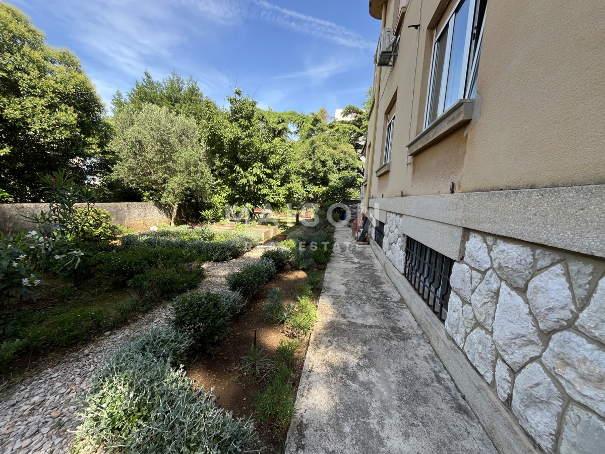 Villa Pećine, Rijeka, 465,78m2