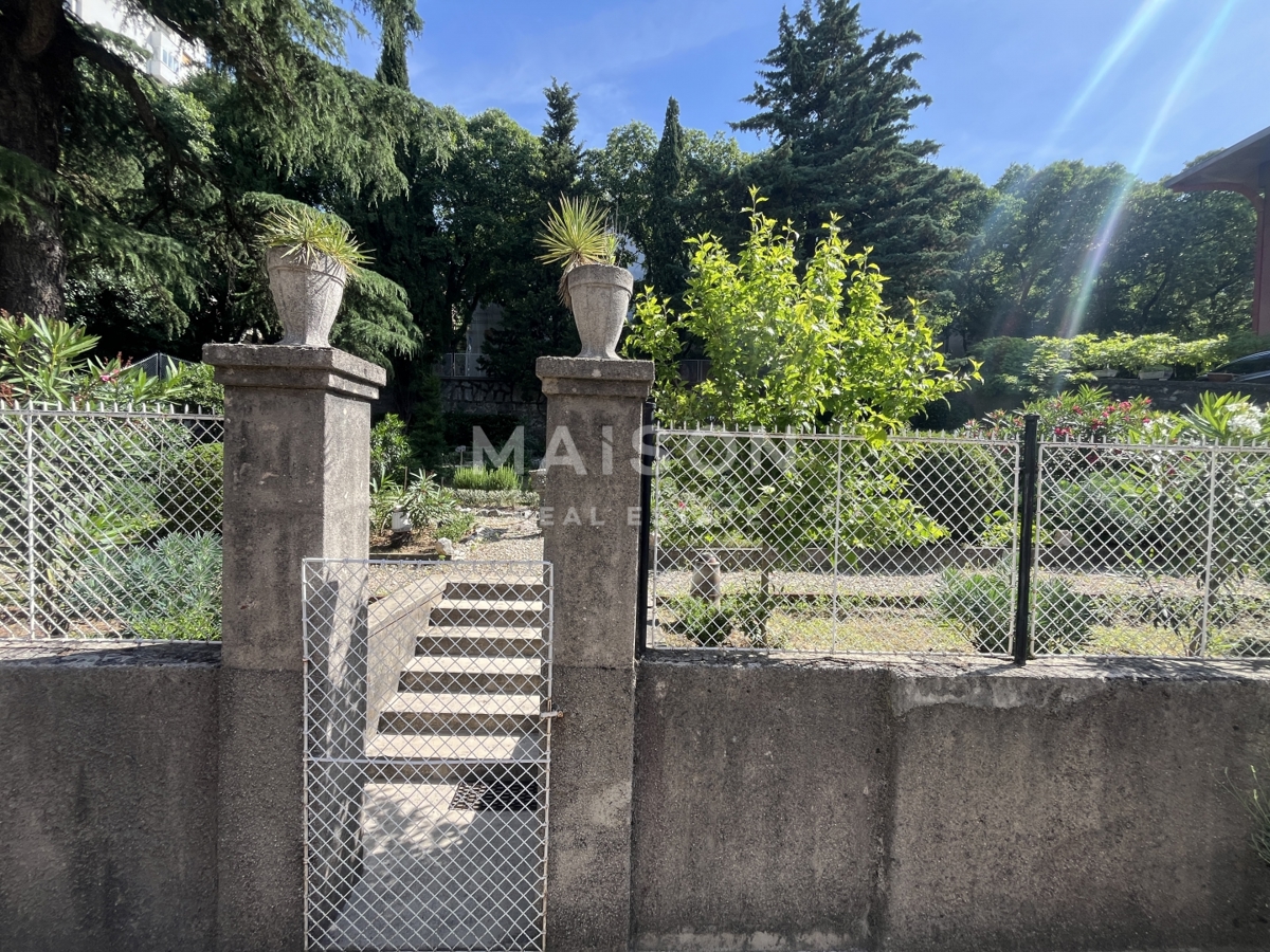 Villa Pećine, Rijeka, 465,78m2