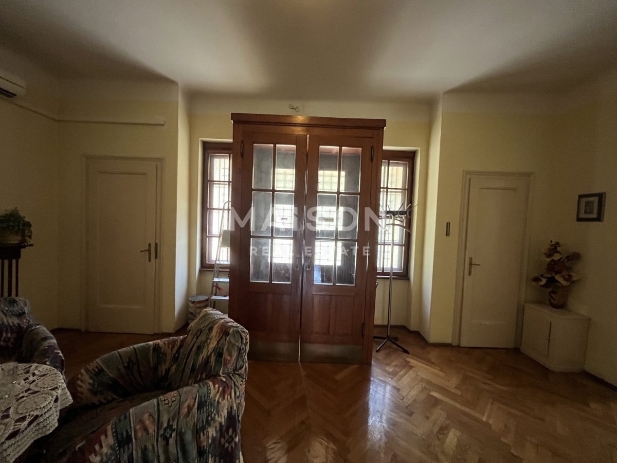 Villa Pećine, Rijeka, 465,78m2