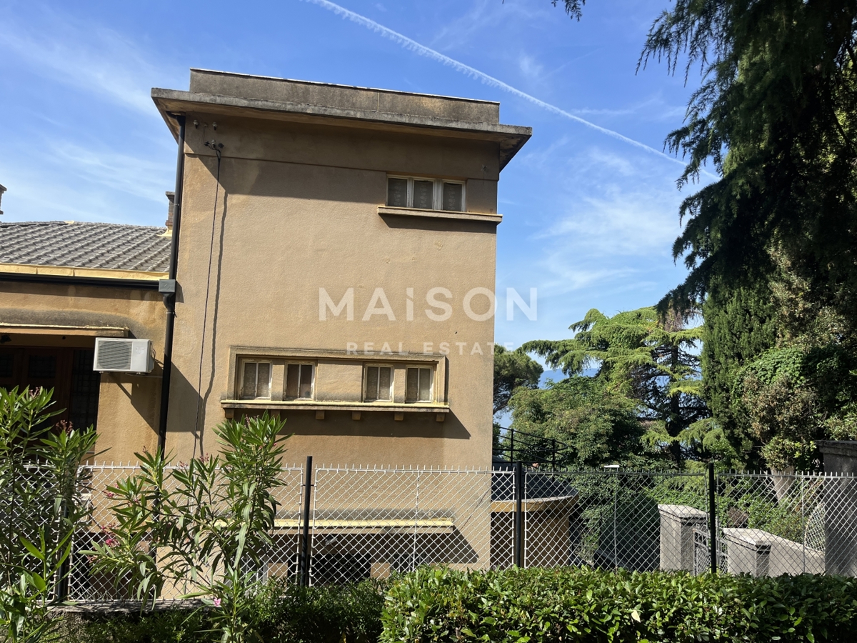 Villa Pećine, Rijeka, 465,78m2