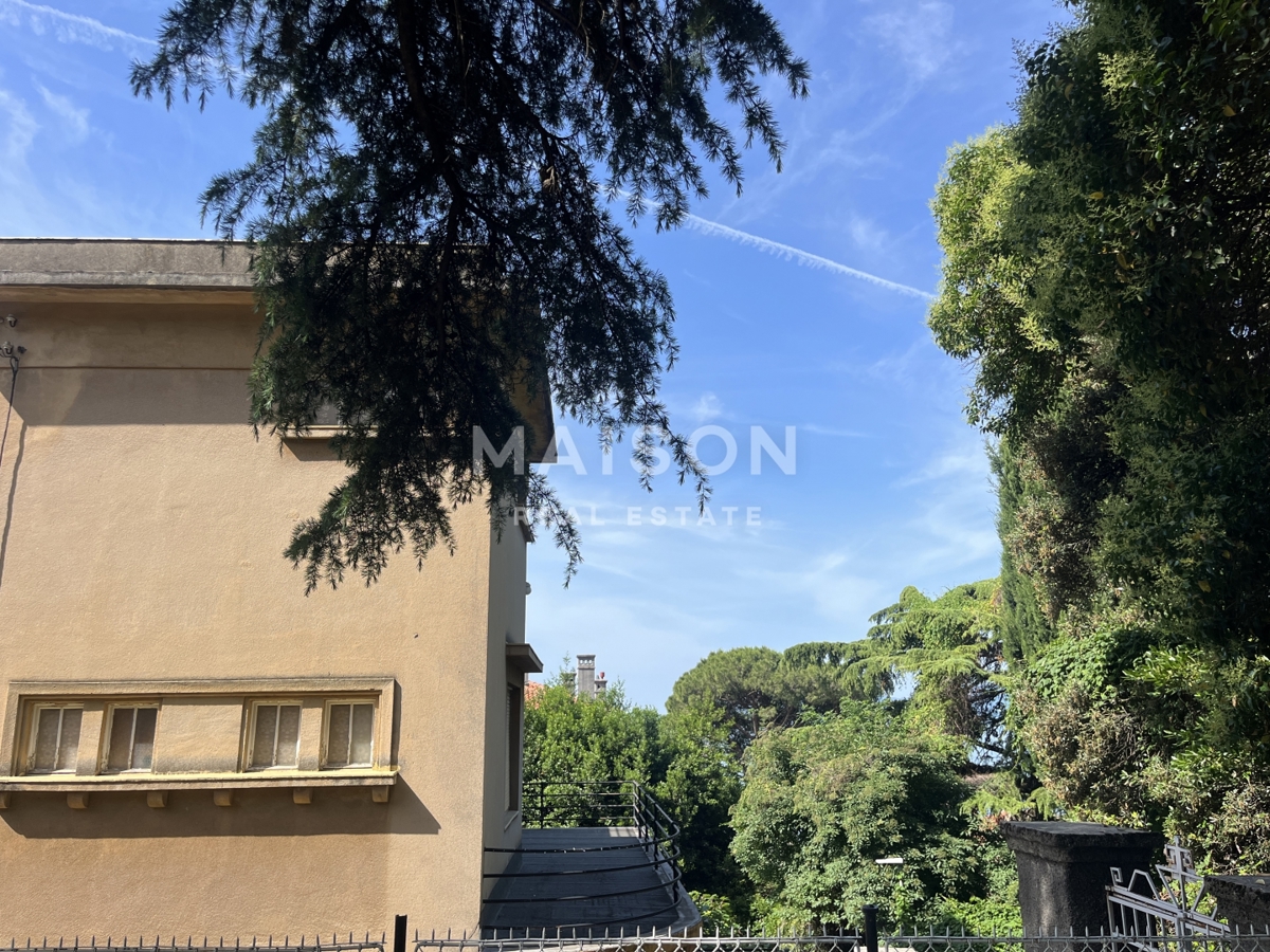 Villa Pećine, Rijeka, 465,78m2