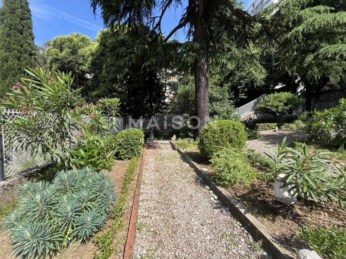 Villa Pećine, Rijeka, 465,78m2