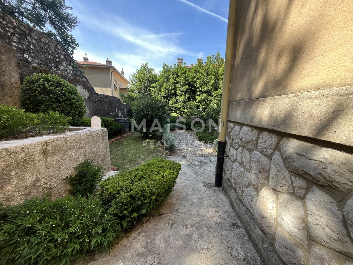 Villa Pećine, Rijeka, 465,78m2