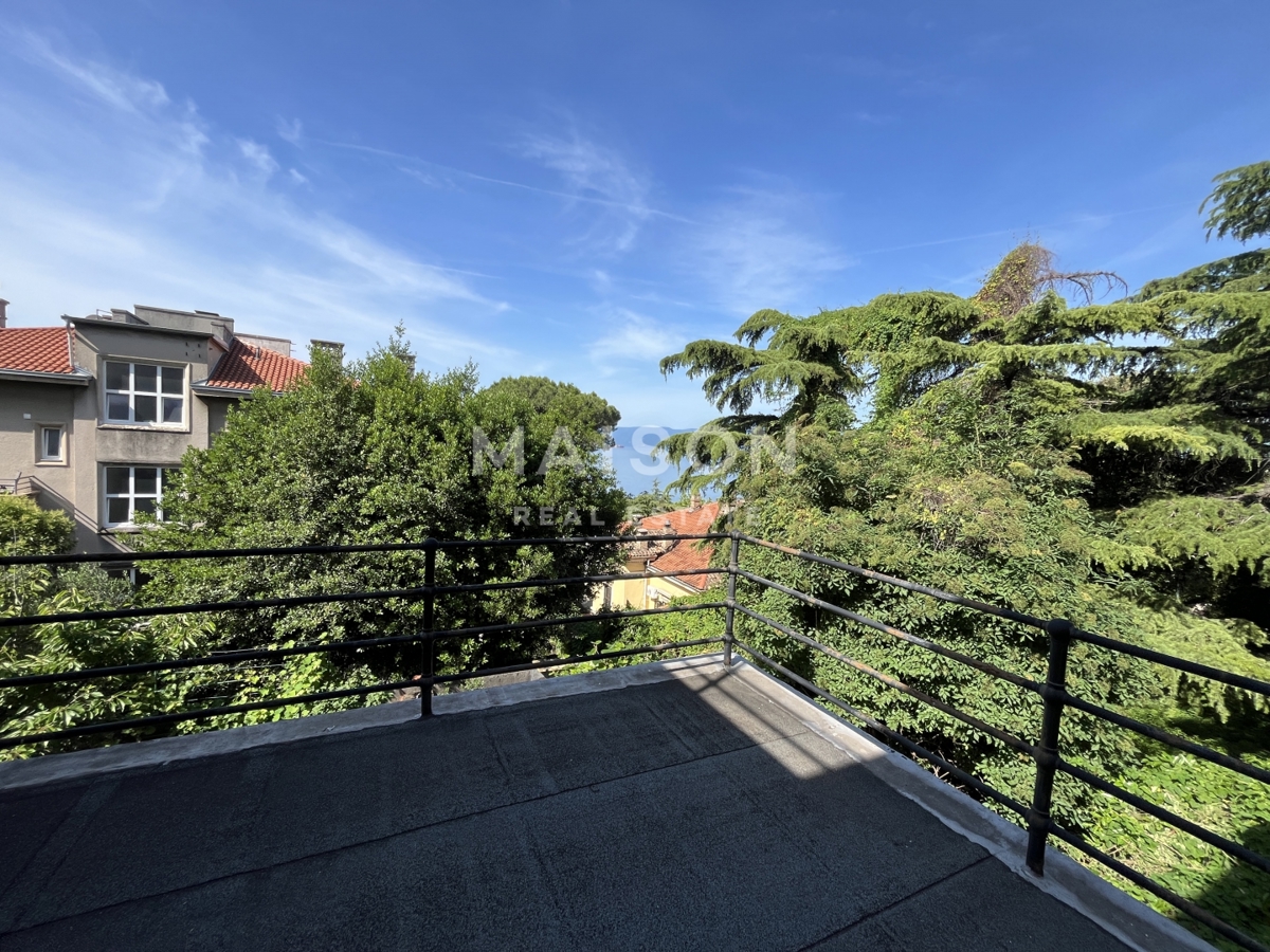 Villa Pećine, Rijeka, 465,78m2