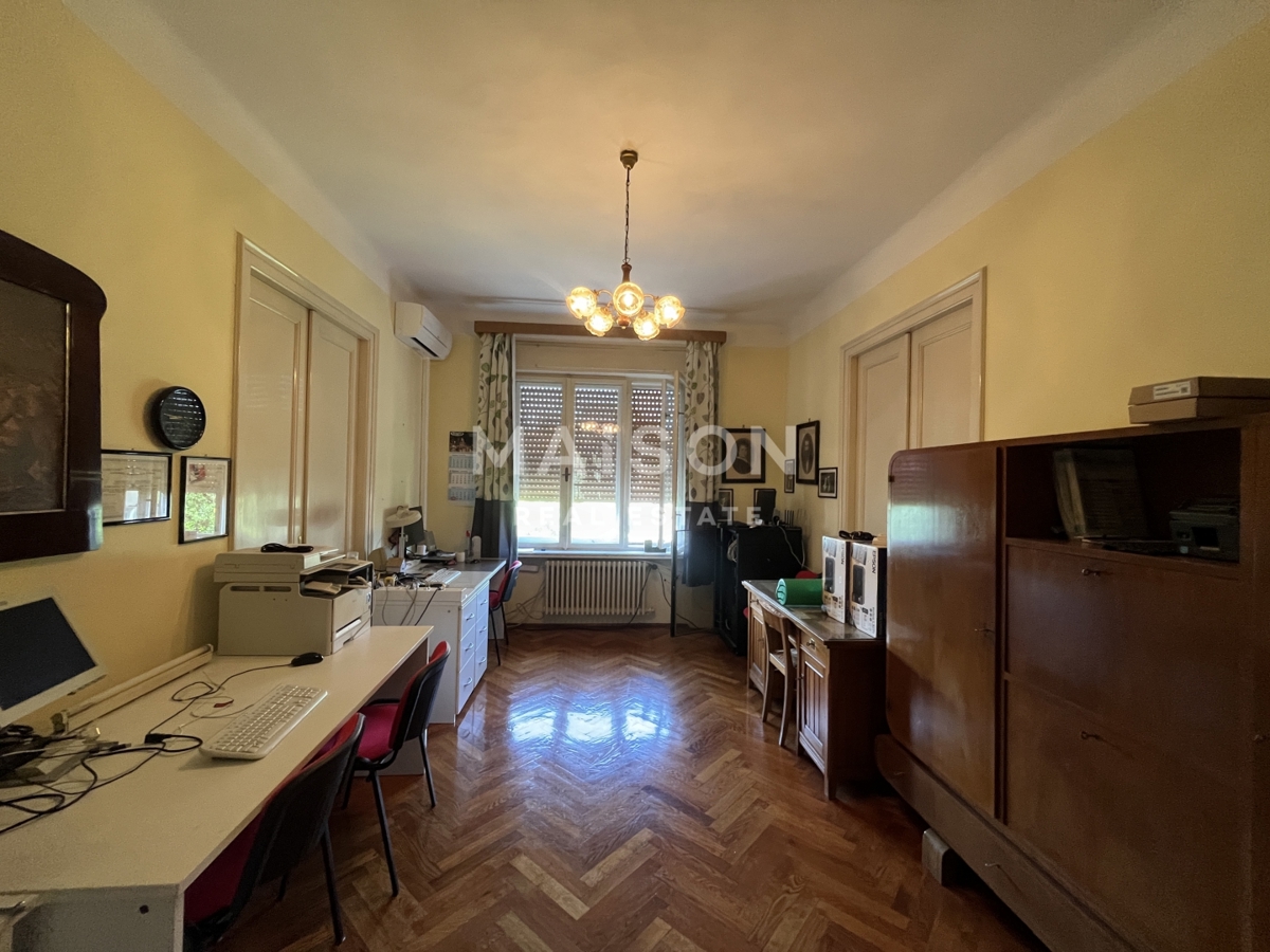 Villa Pećine, Rijeka, 465,78m2