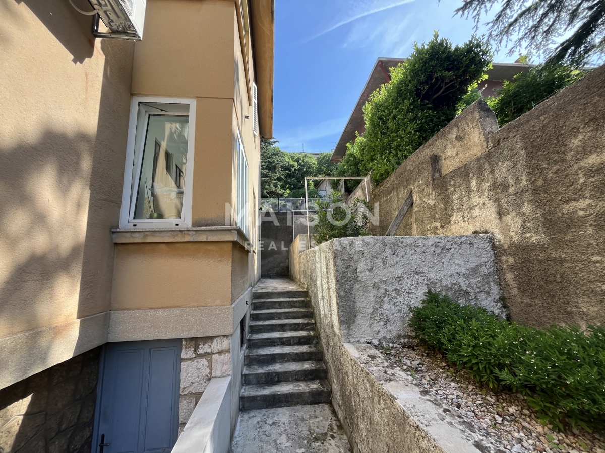 Villa Pećine, Rijeka, 465,78m2