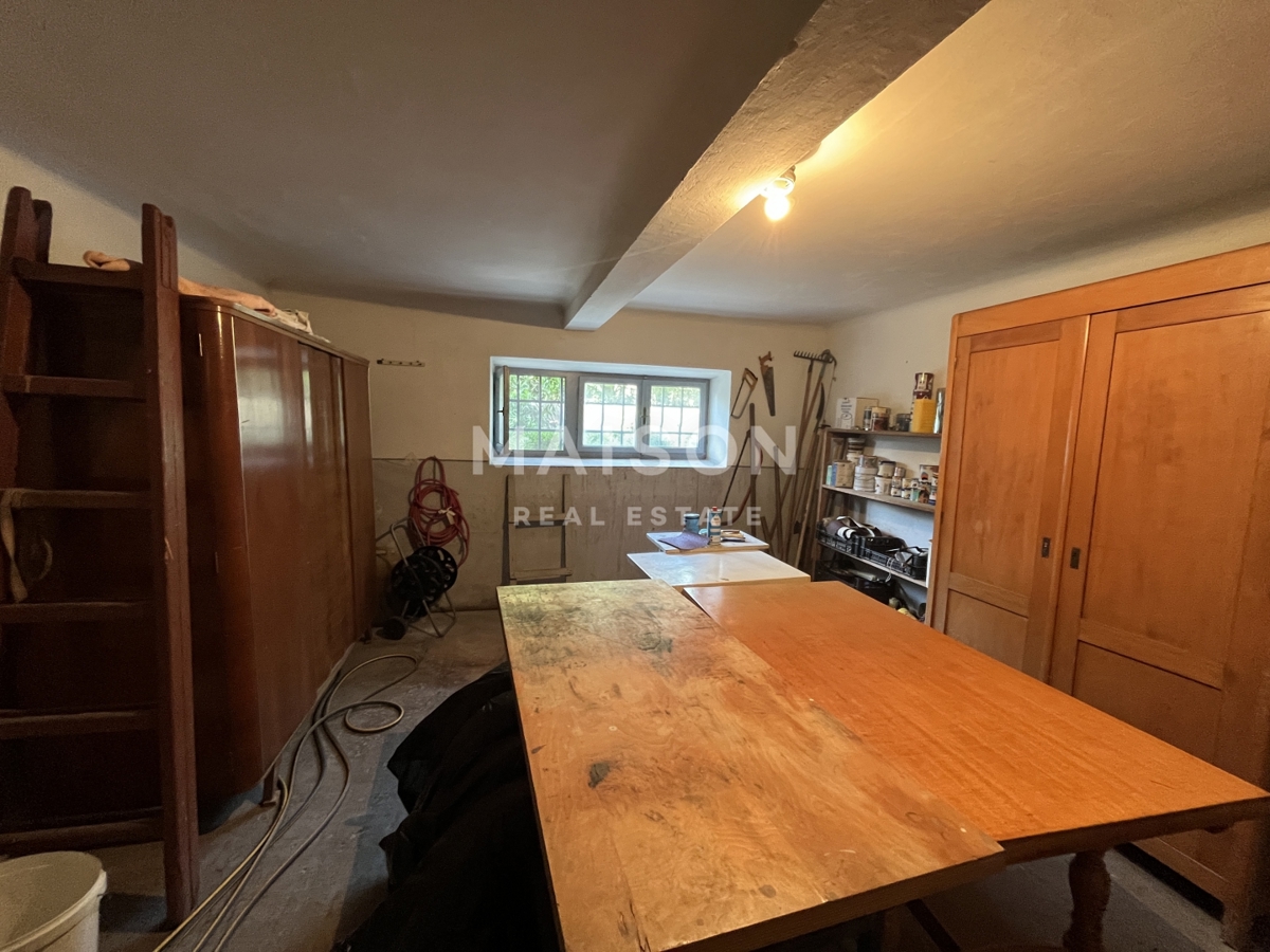 Villa Pećine, Rijeka, 465,78m2