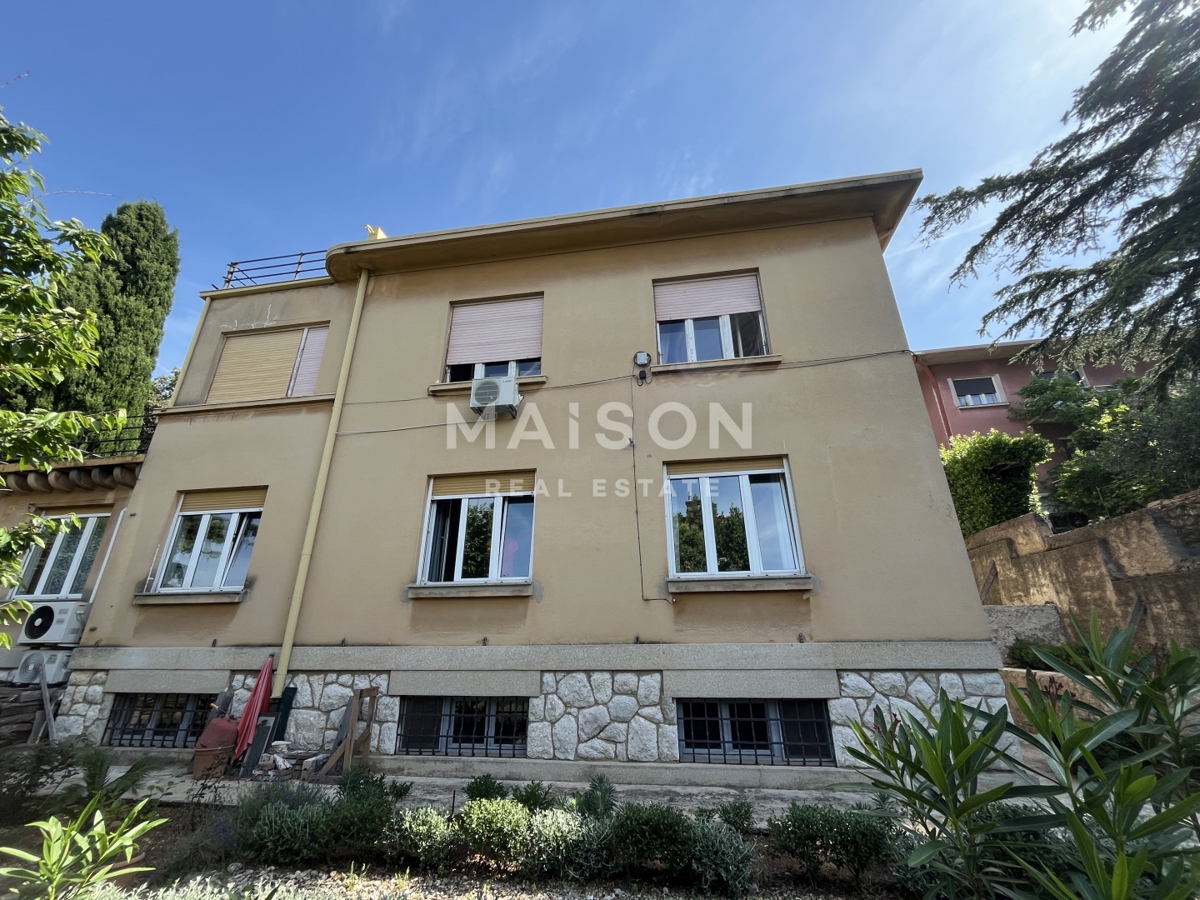 Villa Pećine, Rijeka, 465,78m2