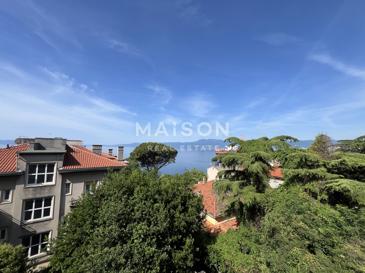 Villa Pećine, Rijeka, 465,78m2