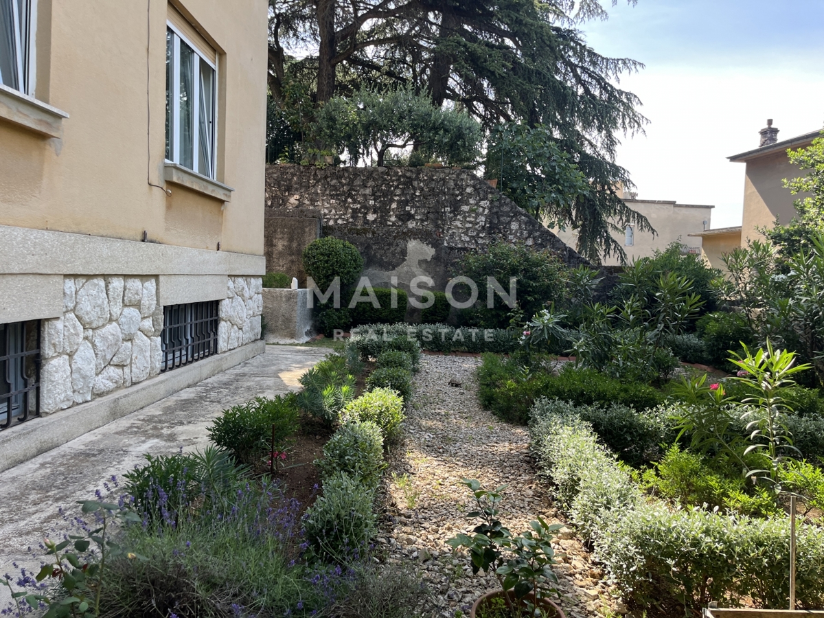 Villa Pećine, Rijeka, 465,78m2