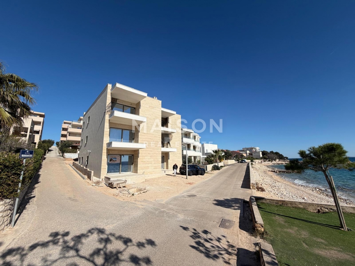 Mandre – Appartamento in Nuova Costruzione, Prima Fila sul Mare S3