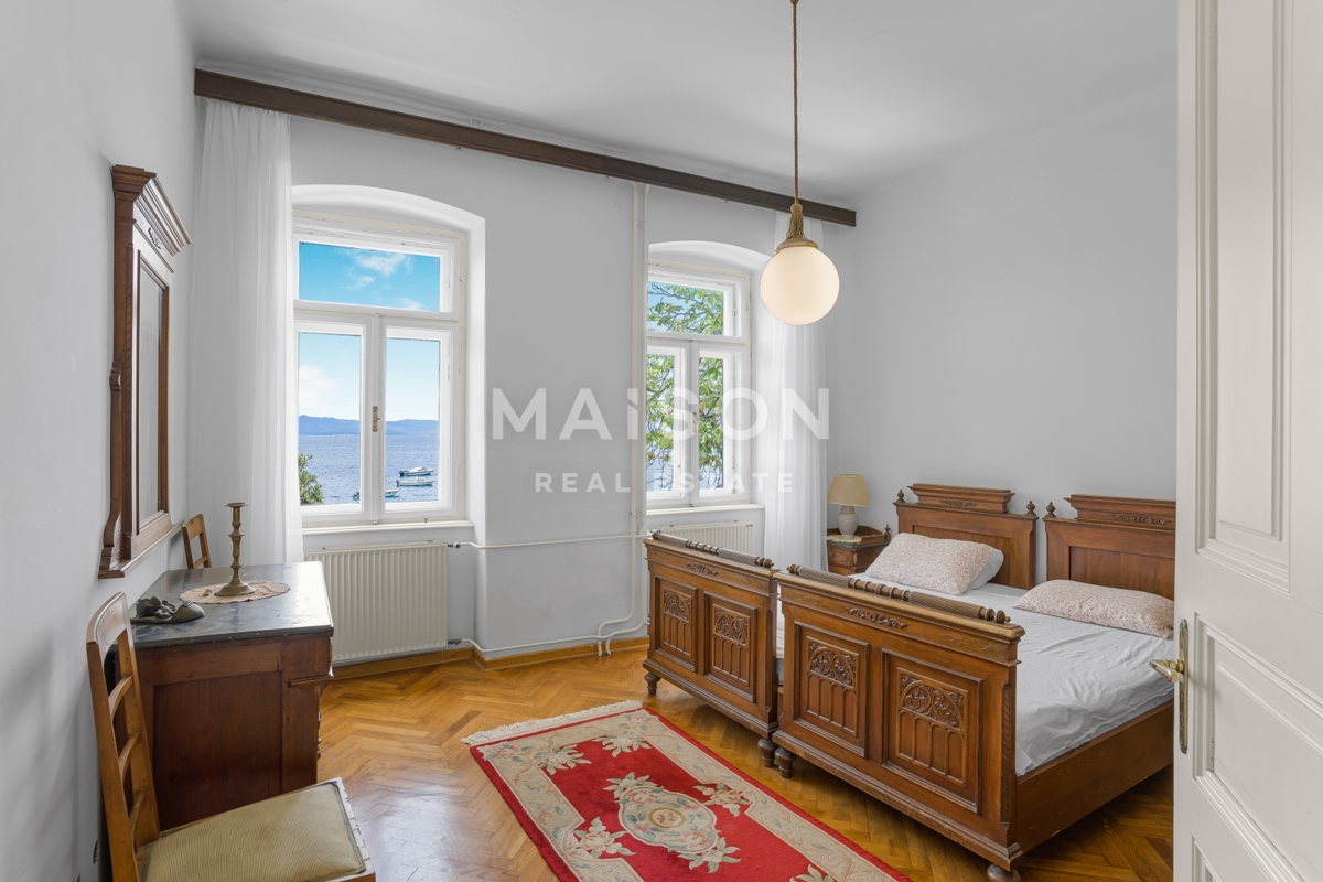 Mošćenička Draga - Villa Storica in Prima Fila sul Mare