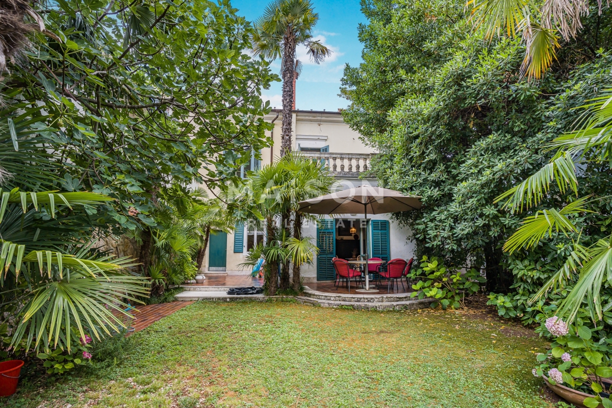 Mošćenička Draga - Villa Storica in Prima Fila sul Mare