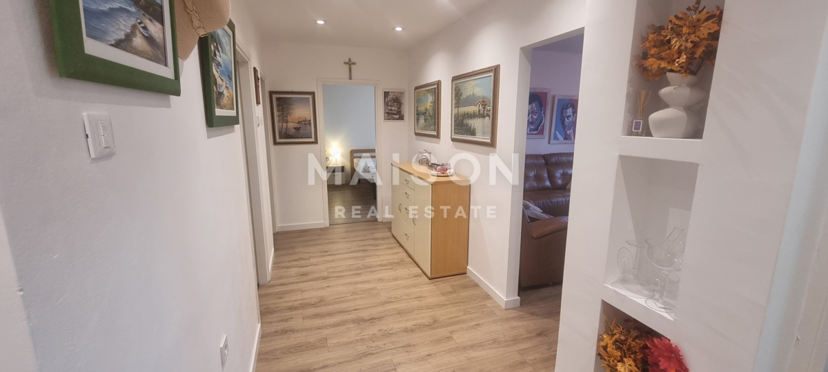 Appartamento Ristrutturato e Arredato a Umago – Ottima Posizione Vicino al Mare e al Centro