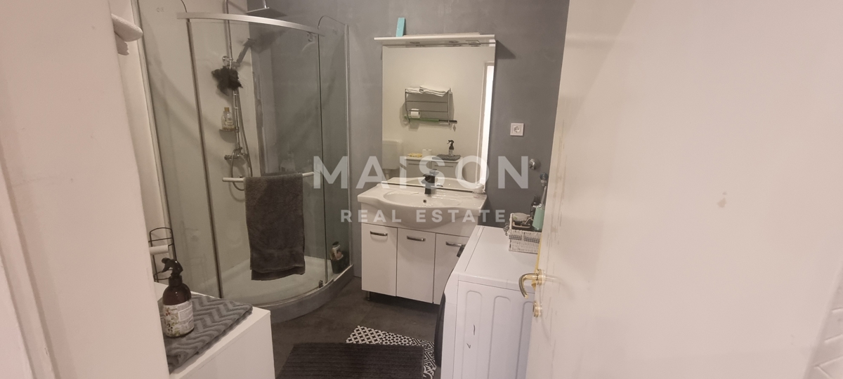 Appartamento Ristrutturato e Arredato a Umago – Ottima Posizione Vicino al Mare e al Centro