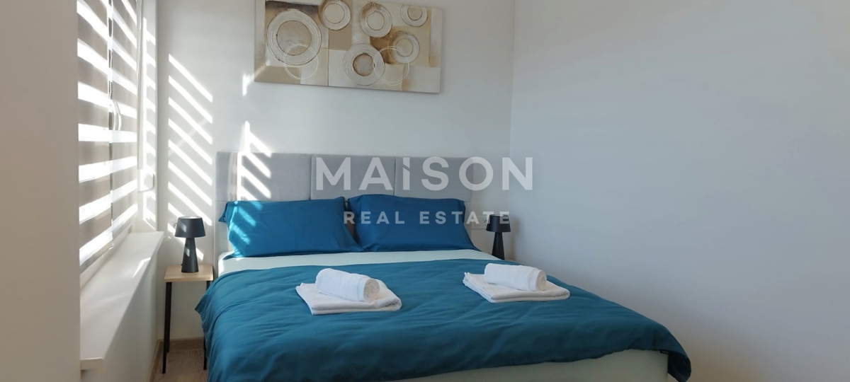 Moderna Casa Bifamiliare con Piscina e Vista Mare – Vicino a Krk