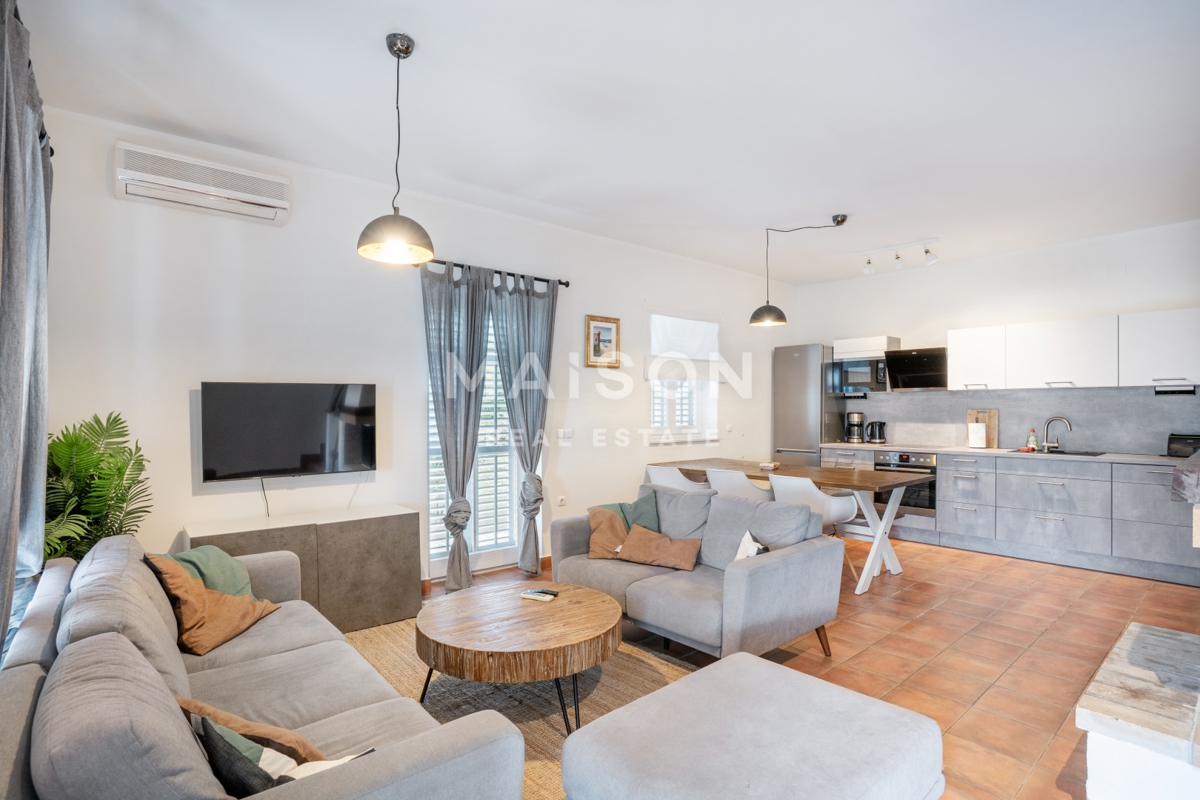 Brseč - Casa con due appartamenti e vista mozzafiato