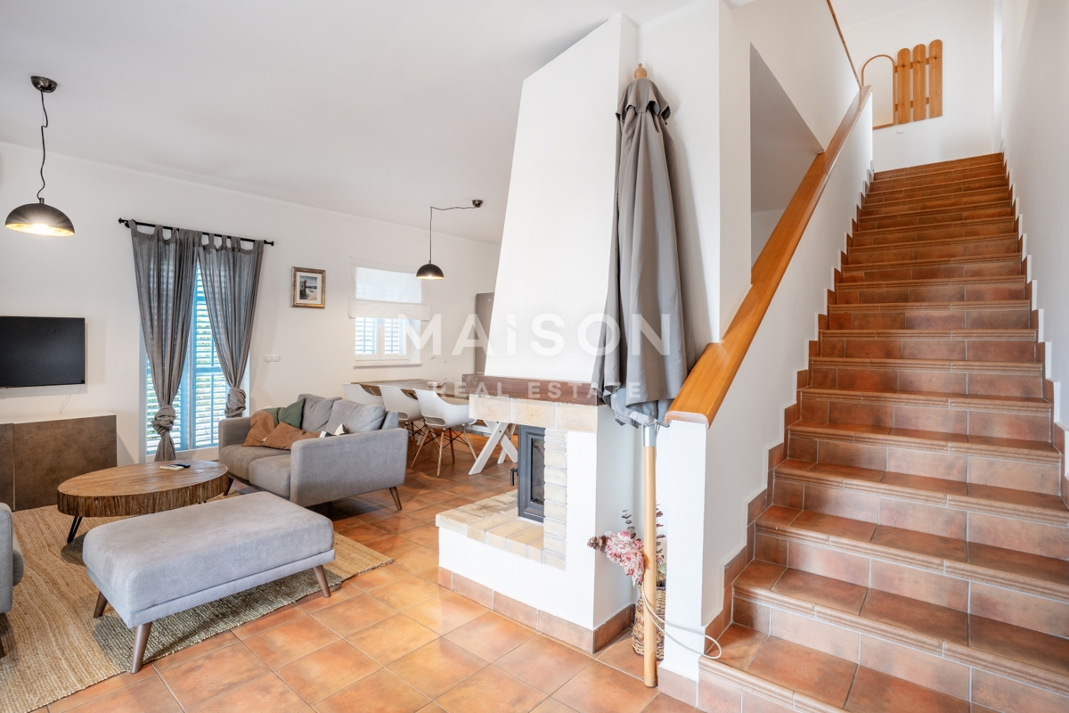 Brseč - Casa con due appartamenti e vista mozzafiato