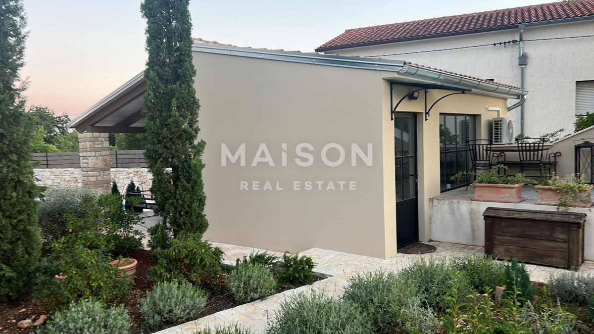 Affascinante villa rustica con piscina nel cuore dell’Istria – Svetvinčenat