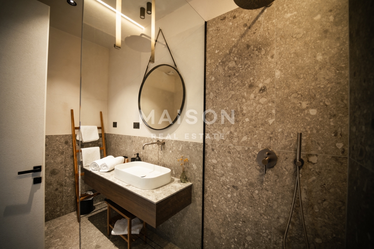 Casa Povljana, 295m2