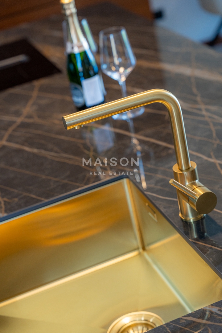 Isola di Krk, Malinska, attico di lusso con piscina