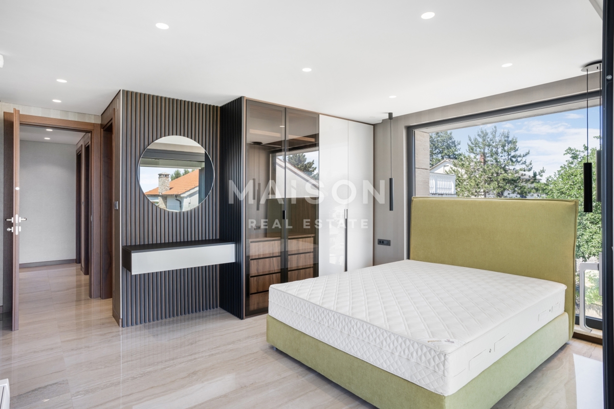 Isola di Krk, Malinska, attico di lusso con piscina