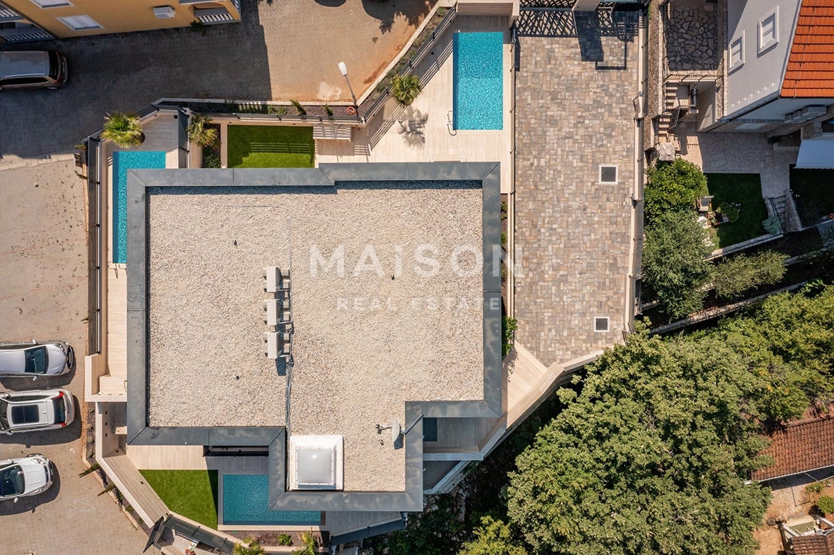 Isola di Krk, Malinska, attico di lusso con piscina