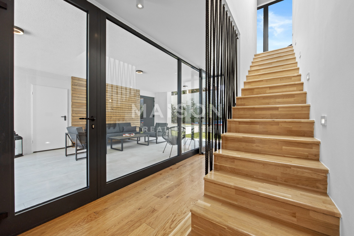 Villa Medulin, 220m2