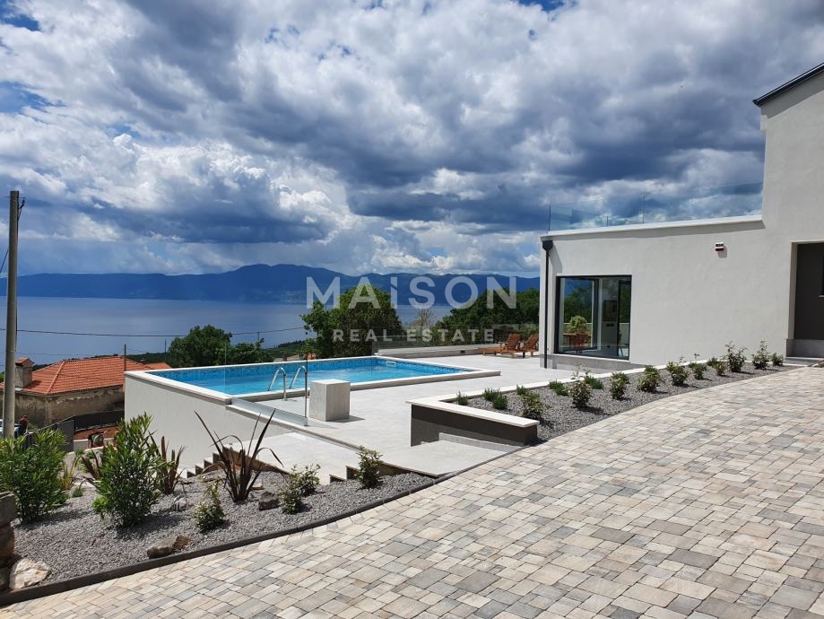 Villa Dujmići, Kostrena, 350m2