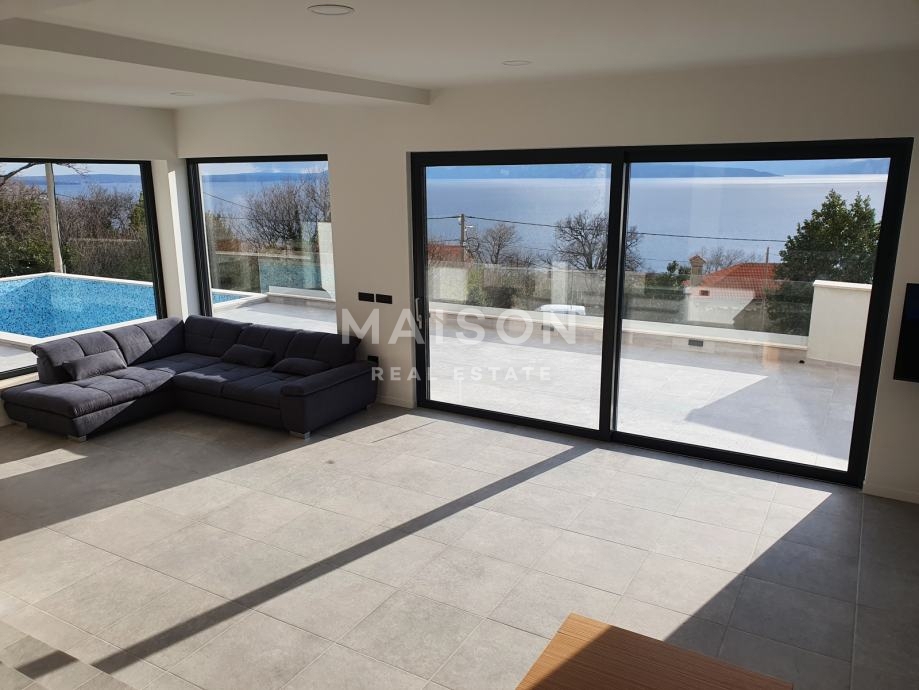 Villa Dujmići, Kostrena, 350m2