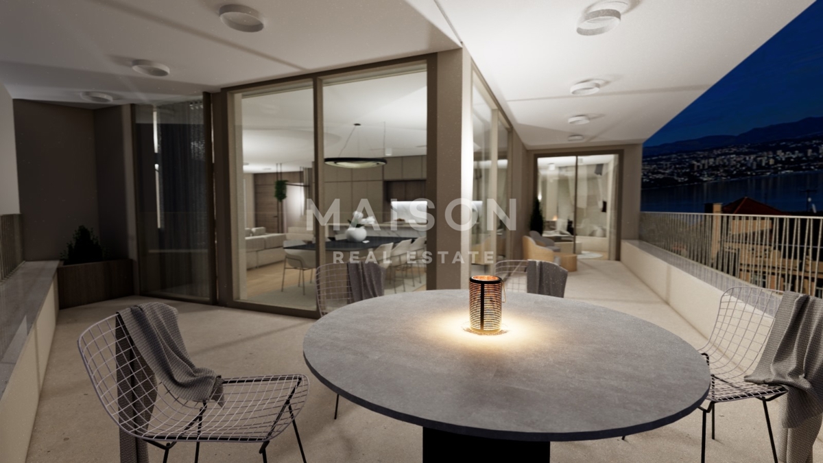 Il gioiello di Opatija: attico esclusivo con ascensore, garage e piscina sul tetto