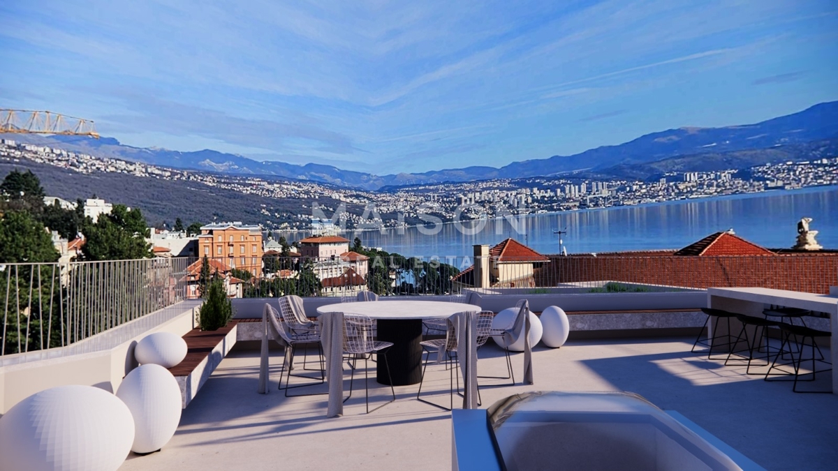 Il gioiello di Opatija: attico esclusivo con ascensore, garage e piscina sul tetto